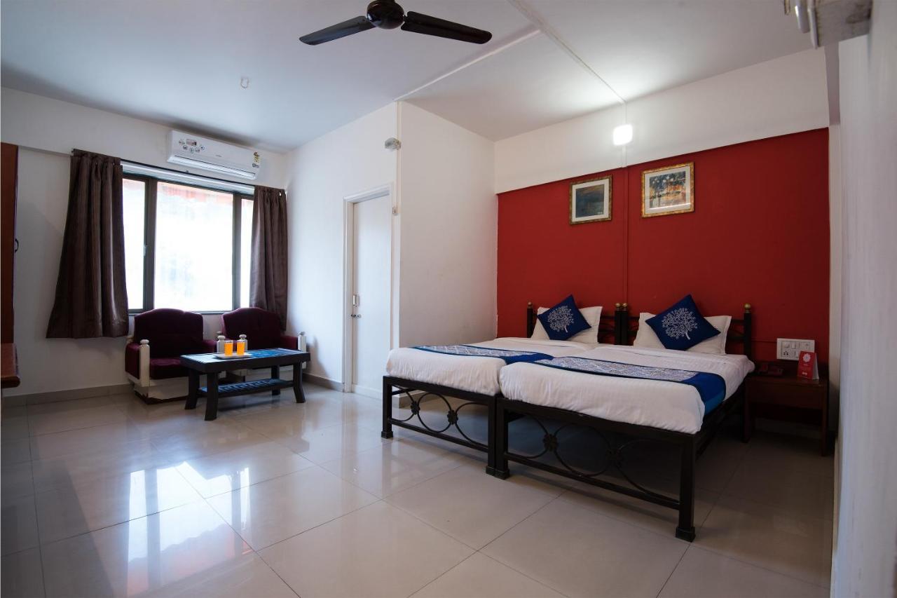 Hotel Oyo 1065 Hmr Royal