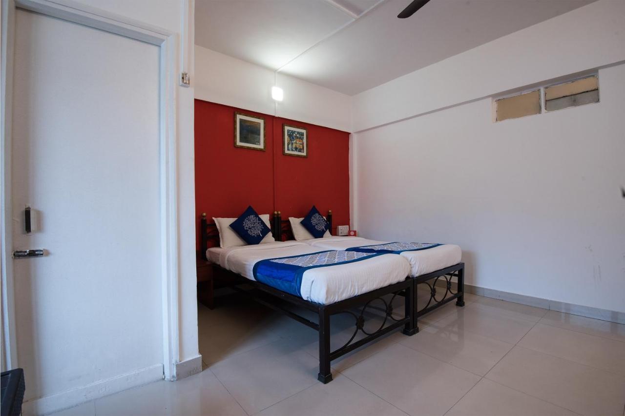 Oyo 1065 Hmr Royal Hotel Pune