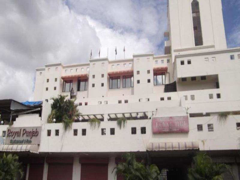 Oyo 1065 Hmr Royal Hotel Pune